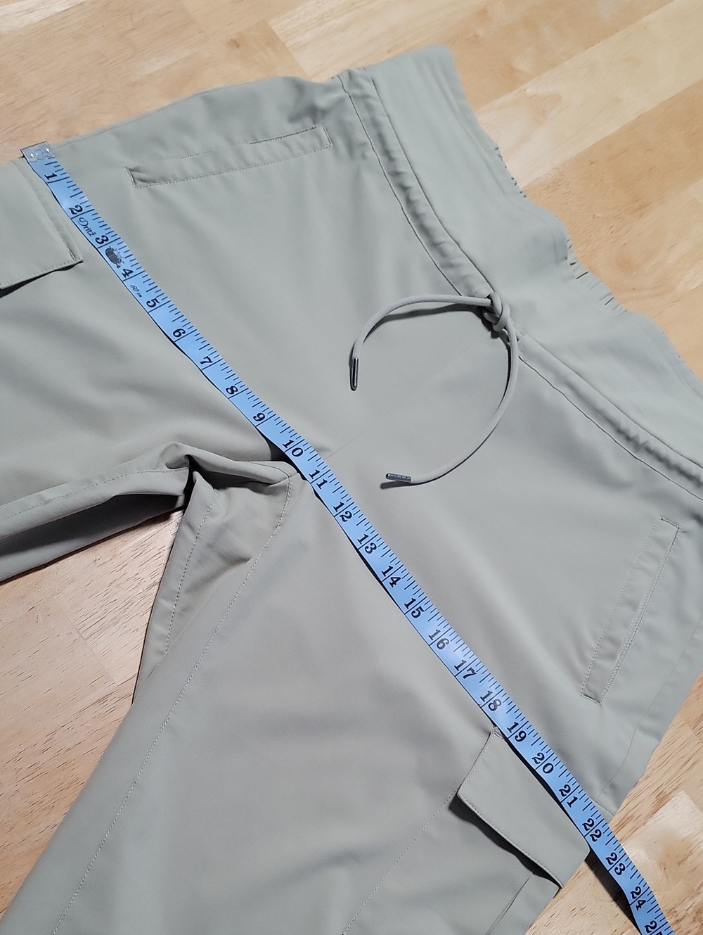 Women' Drawstring Cropoed Cargo Jogger Pants - Tan Size Large - Picture 8 of 12